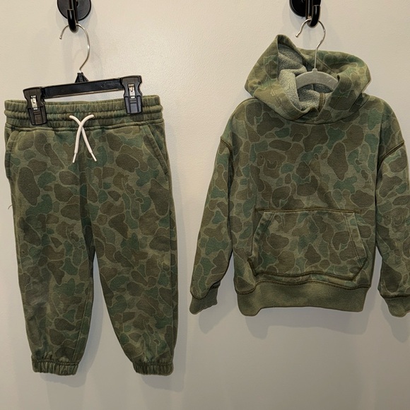 Crewcuts Other - Crewcuts Camo Jogger Set